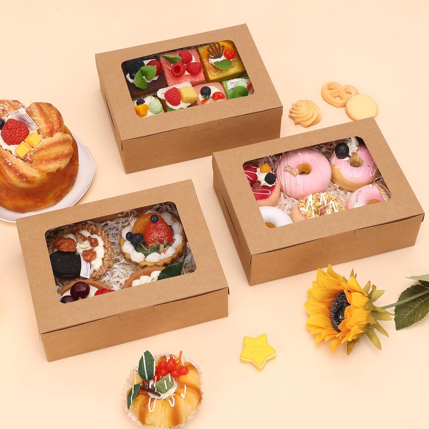 Cajas de pastelería marrones con ventana de 8x6x2.5 pulgadas, ideal para galletas, chocolate, fresas, donuts, cupcakes y muffins, con opción de logo personalizado, marca blanca disponible, fabricadas por un proveedor especializado. Cajas de pastelería marrones con ventana de 8x6x2.5 pulgadas, ideal para galletas, chocolate, fresas, donuts, cupcakes y muffins, con opción de logo personalizado, marca blanca disponible, fabricadas por un proveedor especializado.