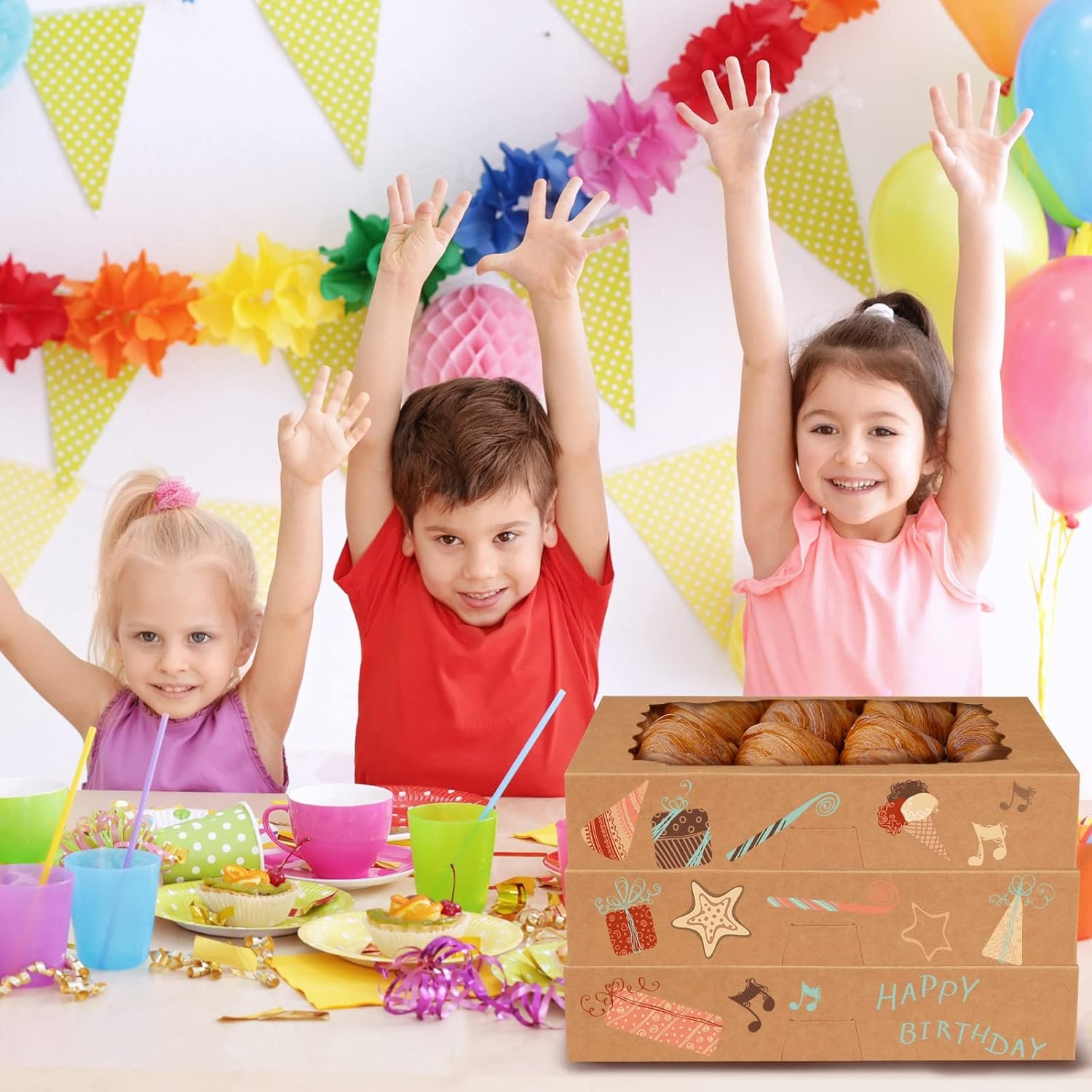 Caja de pastelería blanca con ventana de 12x8x2.5 pulgadas y diseño de 3 estilos, ideal para donas, frutas cubiertas de chocolate y pasteles, Marca Blanca, disponible a través de nuestra Fábrica. Caja de pastelería blanca con ventana de 12x8x2.5 pulgadas y diseño de 3 estilos, ideal para donas, frutas cubiertas de chocolate y pasteles, Marca Blanca, disponible a través de nuestra Fábrica.