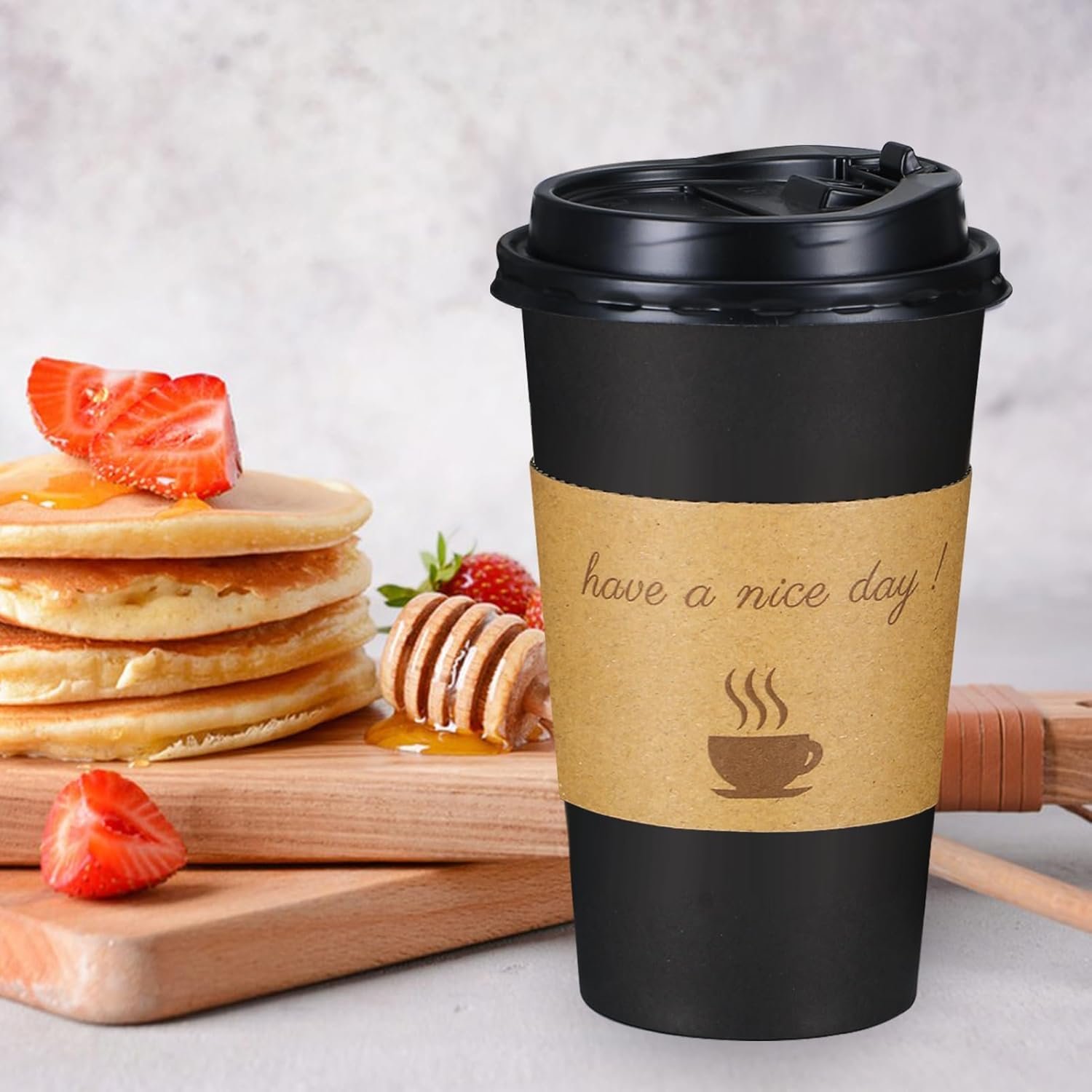 Tazas de café desechables de 16 oz con tapa, palillos y mangas, logo personalizado, 50 unidades, marca blanca, proveedor de tazas de papel negro para llevar, hogar, viaje y oficina. Tazas de café desechables de 16 oz con tapa, palillos y mangas, logo personalizado, 50 unidades, marca blanca, proveedor de tazas de papel negro para llevar, hogar, viaje y oficina.