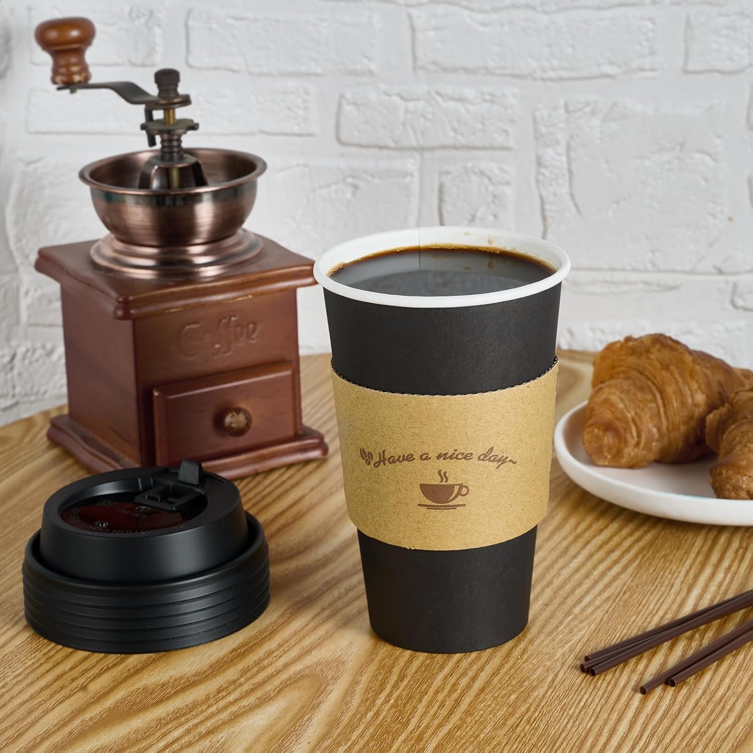 Cajas de 100 Unidades de Vasos de Cartón para Café de 16 oz con Tapas, Personaliza tu Logo, Vasos Desechables Negras con Mangas y Palitos para Revolver, Ideal para Eventos, Fiestas, Viajes y Proveedor de Soluciones de Bebidas. Cajas de 100 Unidades de Vasos de Cartón para Café de 16 oz con Tapas, Personaliza tu Logo, Vasos Desechables Negras con Mangas y Palitos para Revolver, Ideal para Eventos, Fiestas, Viajes y Proveedor de Soluciones de Bebidas.