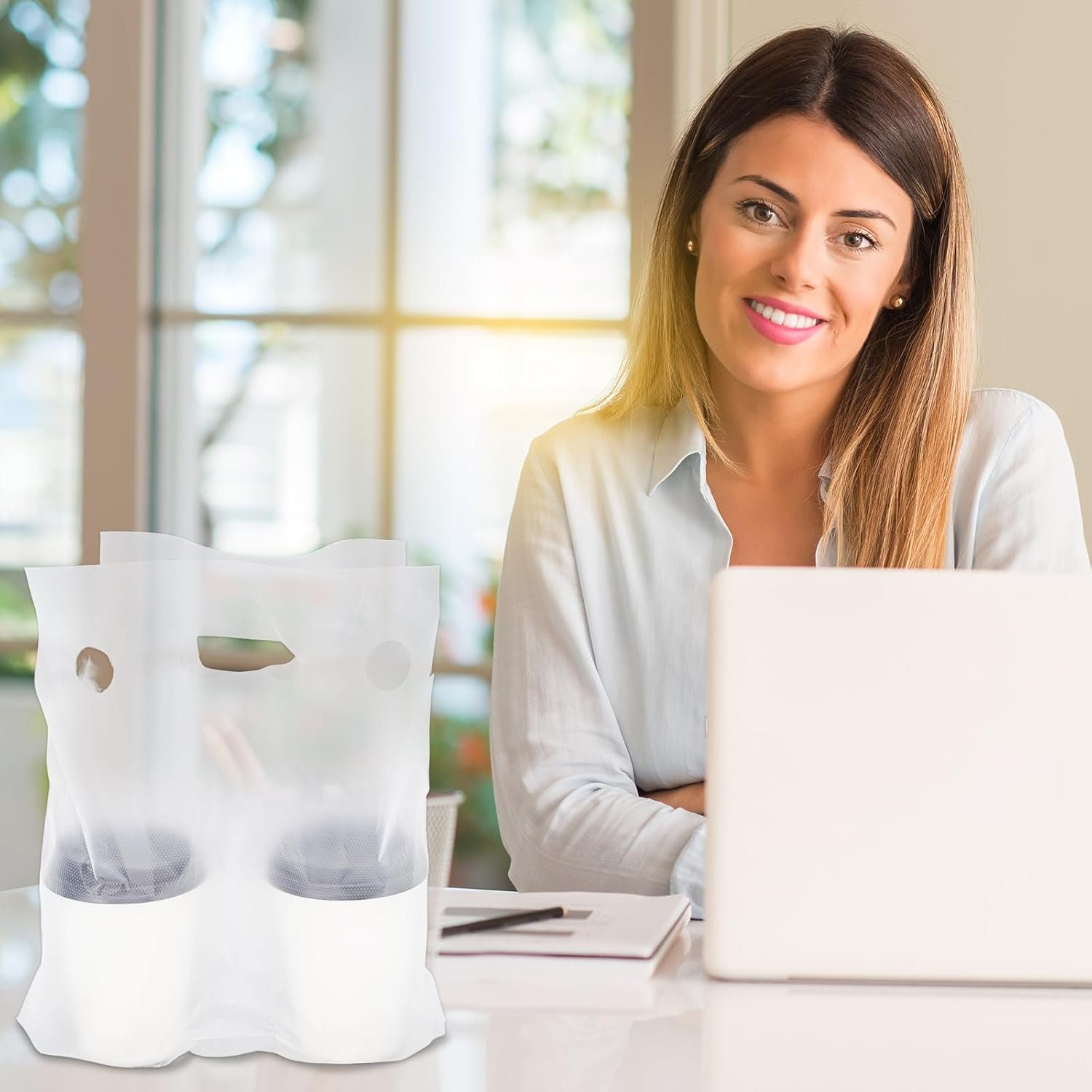 Bolsas de bebida con asa de 1000 unidades para transportar hasta 2 vasos, empaques de plástico transparente, ideales para entrega y comidas para llevar, con opción de Logo Personalizado, 11 x 12.2 pulgadas, fabricadas por Proveedor.