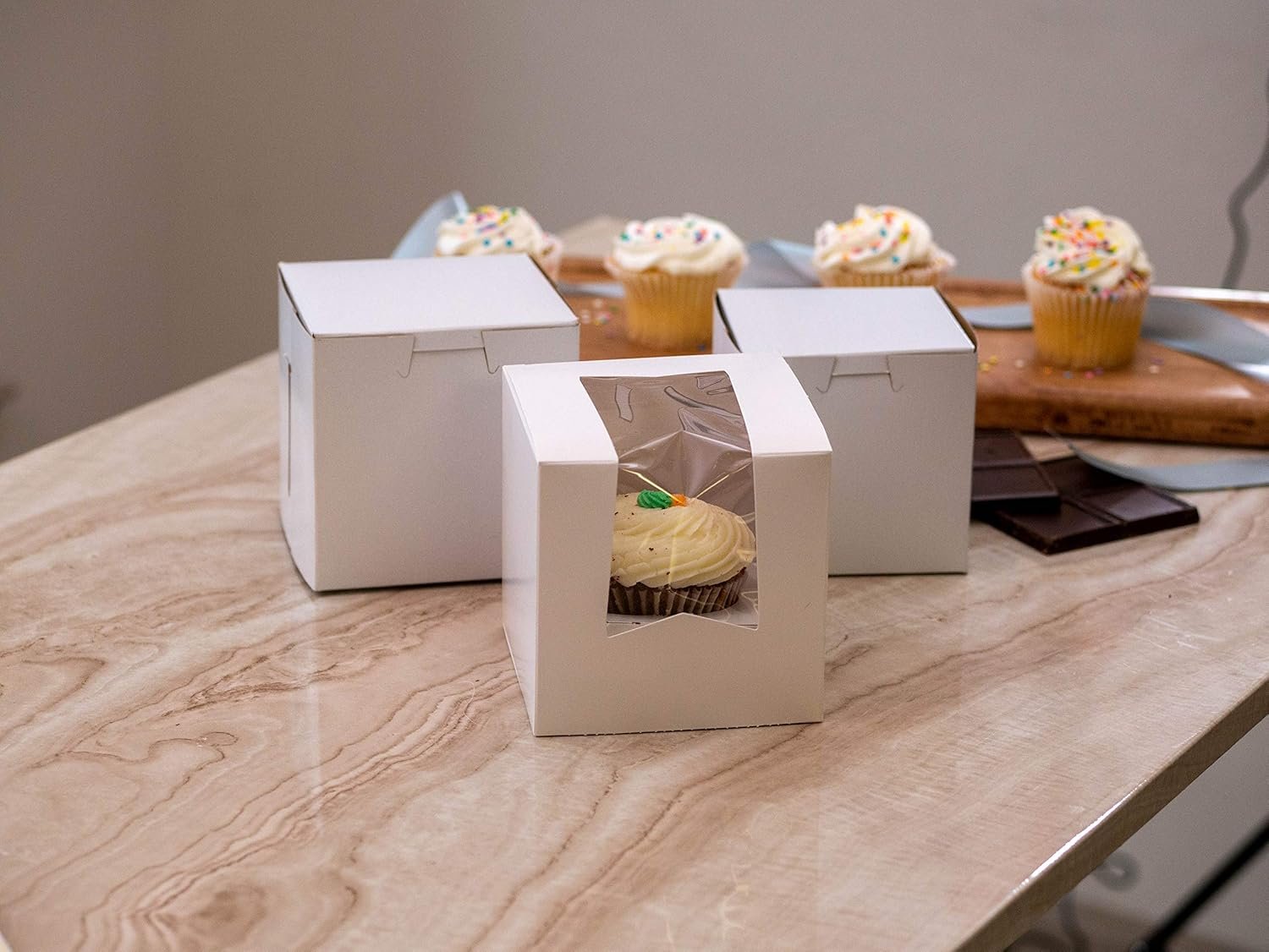 Caja de repostería blanca con ventana y logo personalizado (pack de 200) 9x9x2.5, transportador automático para pies, donas, pasteles, tapa clara, marca blanca, proveedor.