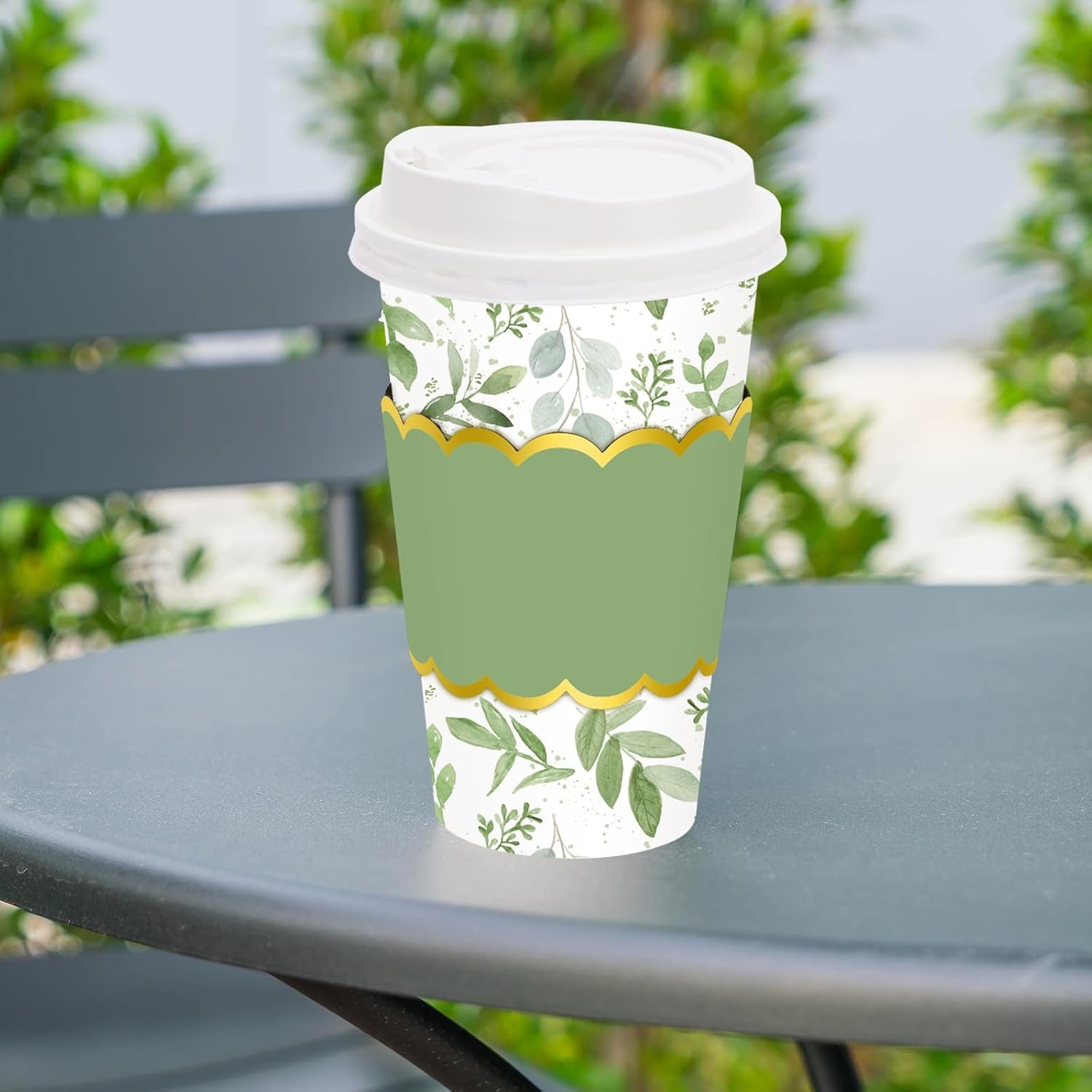 Tazas de café desechables de 16 oz con tapa y mangas, logotipo personalizado, hojas de eucalipto verde, ideal para bodas y cafeterías, proveedor de envases biodegradables.