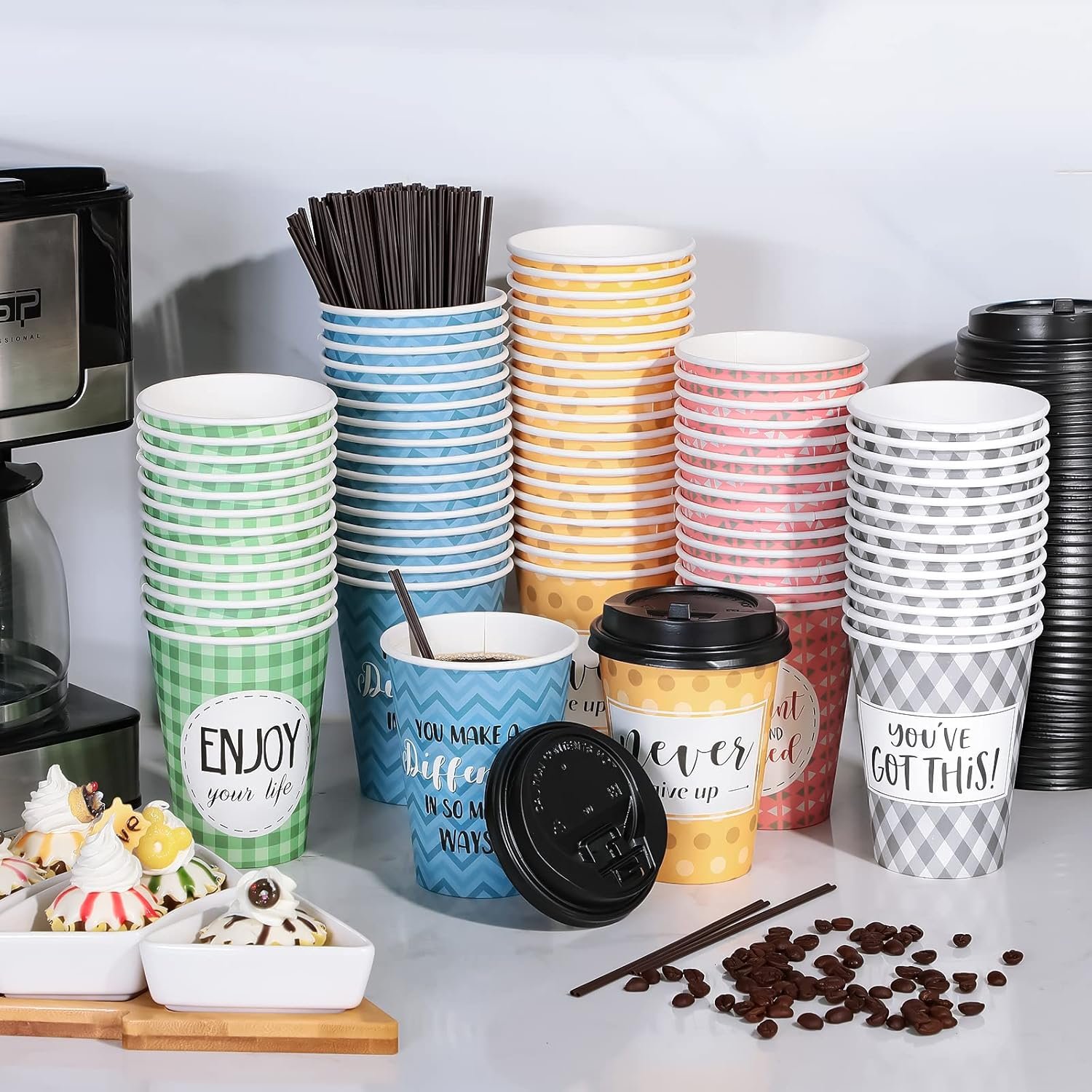 Tazas de café desechables personalizadas con tapa y pajitas, 100 unidades, estilo fresco para agua, jugos, café y té, ideales para el hogar y cafeterías, Marca blanca de Fábrica.