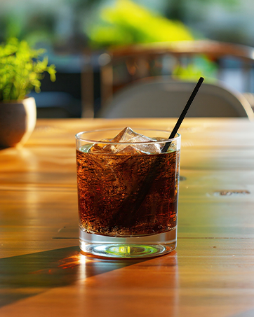 Logo Personalizado Envase Compostable Blanco Cuadrado de 6 x 6 pulgadas con Compartimento Único, Caja de Clamshell Desechable Eco-Amigable de Bagazo de Caña de Azúcar, Proveedor Sin PFAS Añadidos, Marca Blanca Nueva Versión.