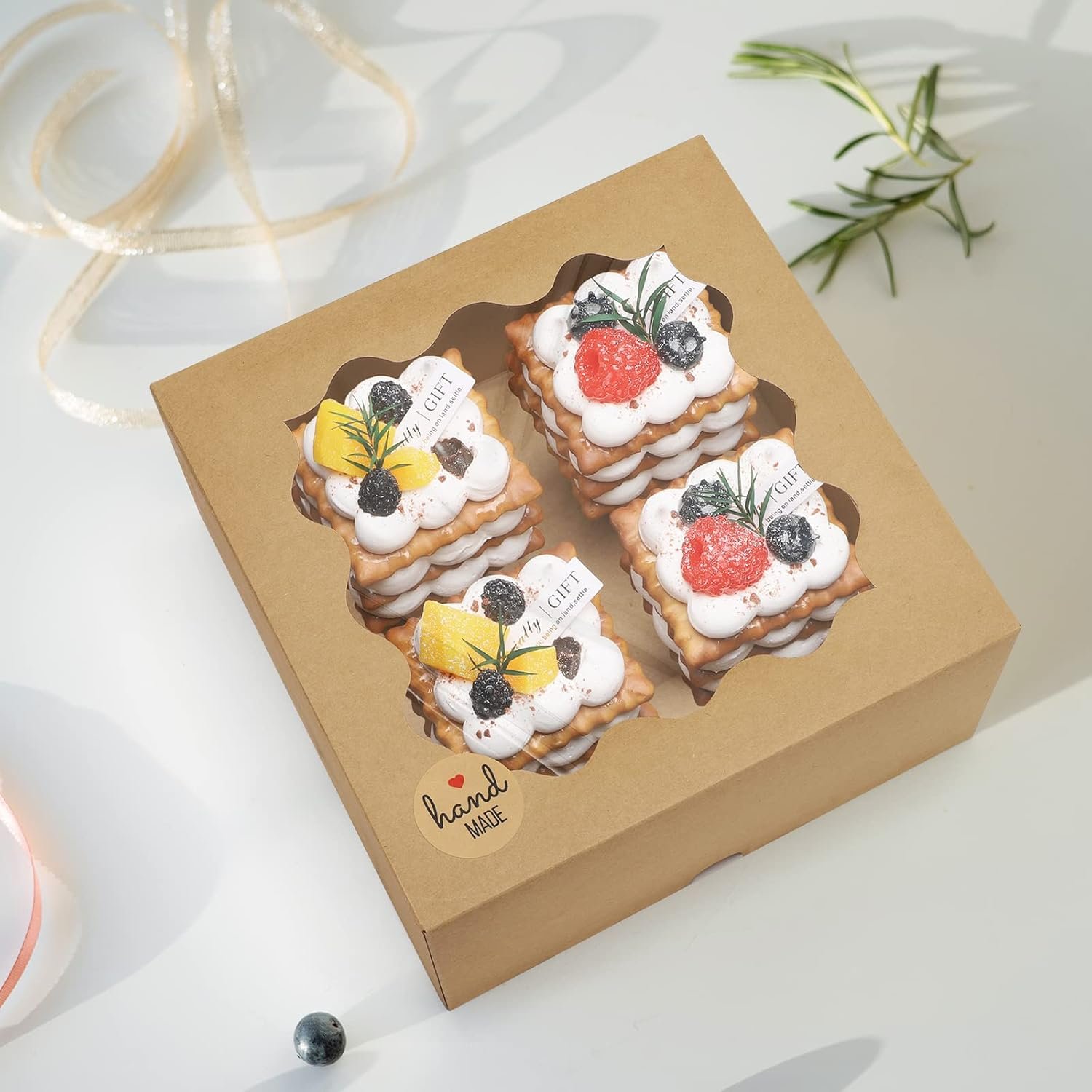 Cajas de pastel auto-popup 10x10x5 con ventana, 24pcs, caja de regalo fácil de ensamblar para tartas, galletas, pasteles y chocolates, marca blanca ideal para fiestas y bodas, Proveedor confiable. Cajas de pastel auto-popup 10x10x5 con ventana, 24pcs, caja de regalo fácil de ensamblar para tartas, galletas, pasteles y chocolates, marca blanca ideal para fiestas y bodas, Proveedor confiable.