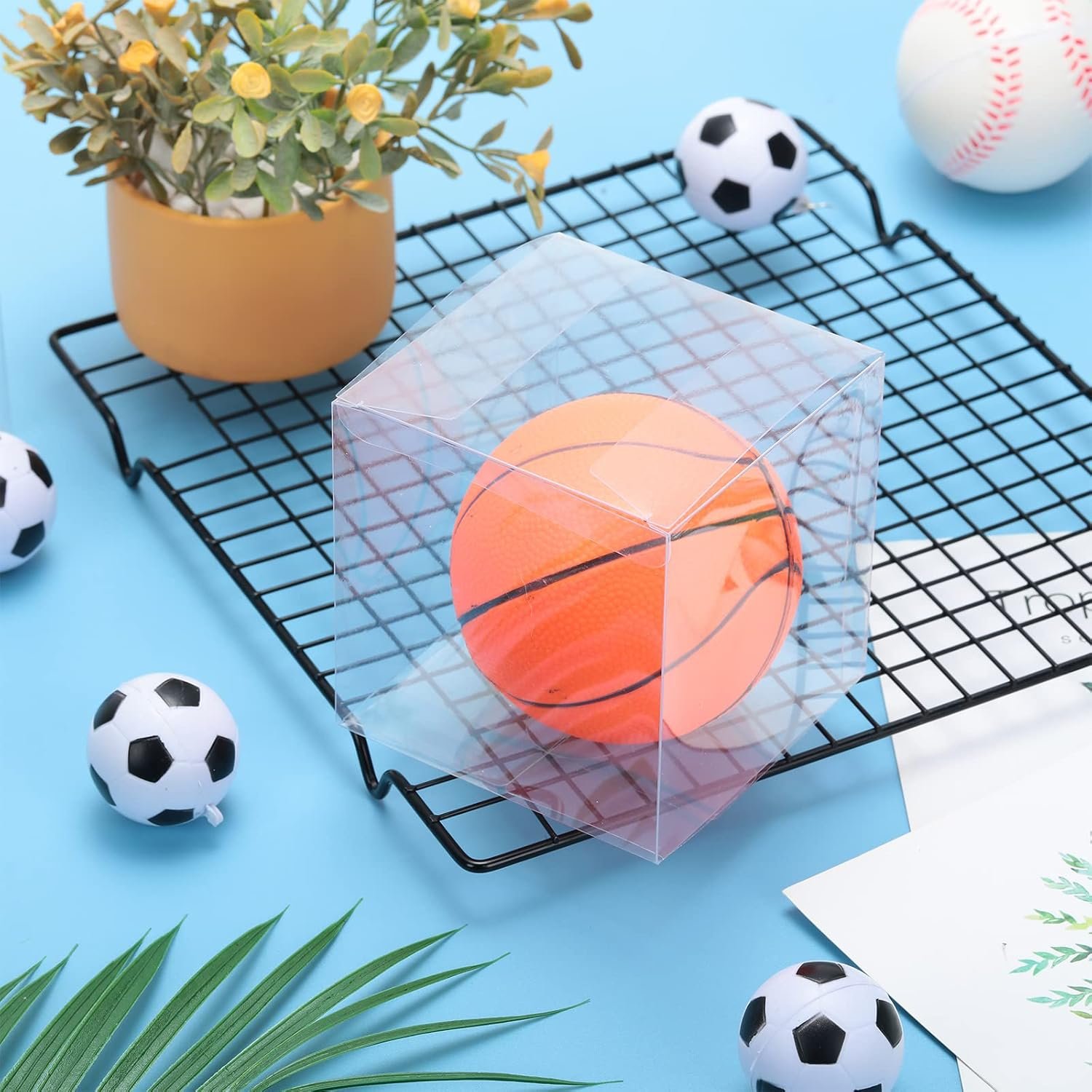 Cajas de Favor Transparentes 4 x 4 x 4 Pulgadas con Logo Personalizado – Paquete de 100 Piezas de PVC para Dulces y Regalos – Ideal para Marca Blanca en Fábrica para Fiestas de Bodas, Baby Shower y Regreso a Clases