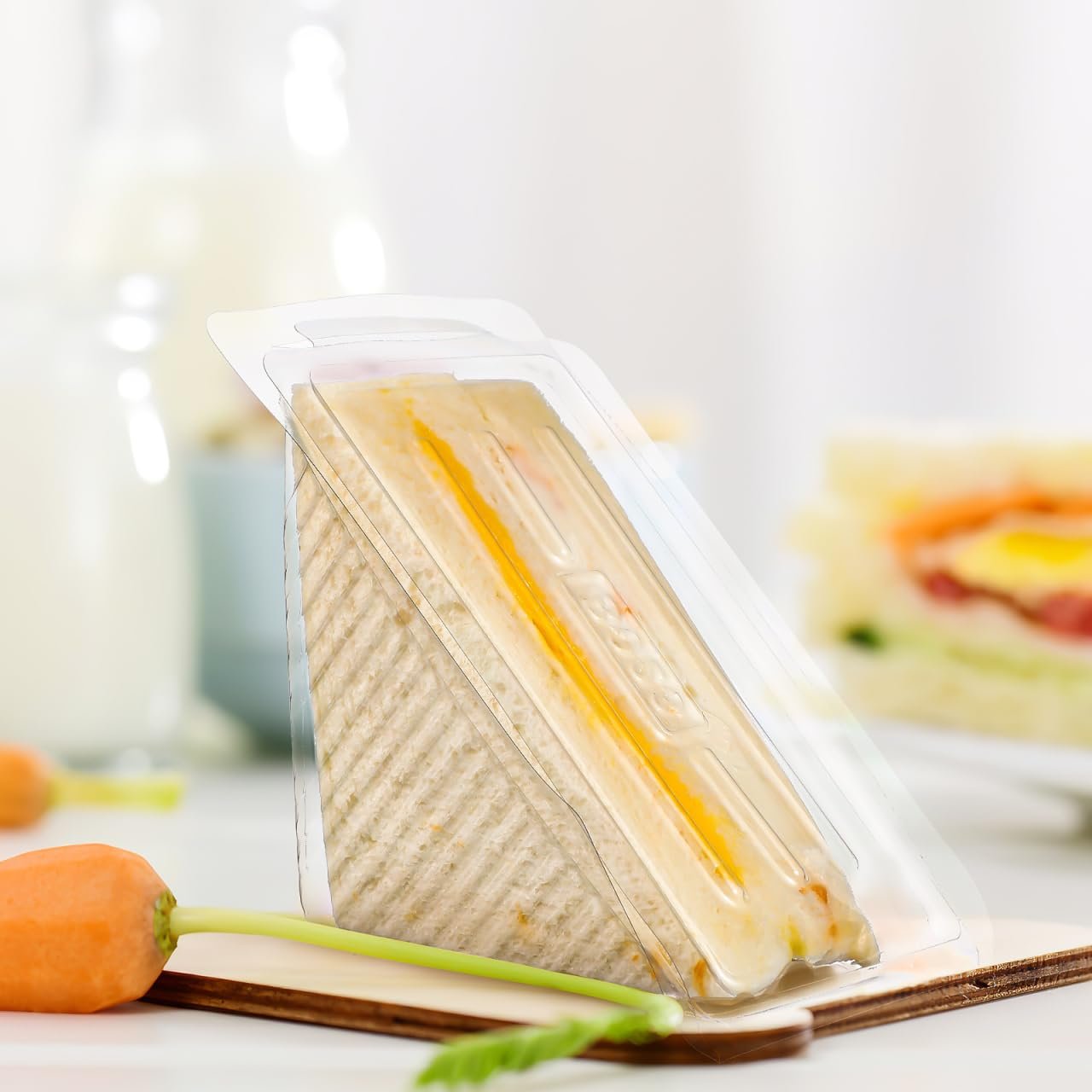 Caja de Empaque de Sándwich de Plástico Transparente con Tapa Articulada 5.9X3.34X3.14 Pulgadas para Almacenamiento de Comida de Almuerzo y Fiestas con Logo Personalizado, excelente opción para panaderías y Fabricante. Ideal para porciones de pasteles y sándwiches. Caja de Empaque de Sándwich de Plástico Transparente con Tapa Articulada 5.9X3.34X3.14 Pulgadas para Almacenamiento de Comida de Almuerzo y Fiestas con Logo Personalizado, excelente opción para panaderías y Fabricante. Ideal para porciones de pasteles y sándwiches.