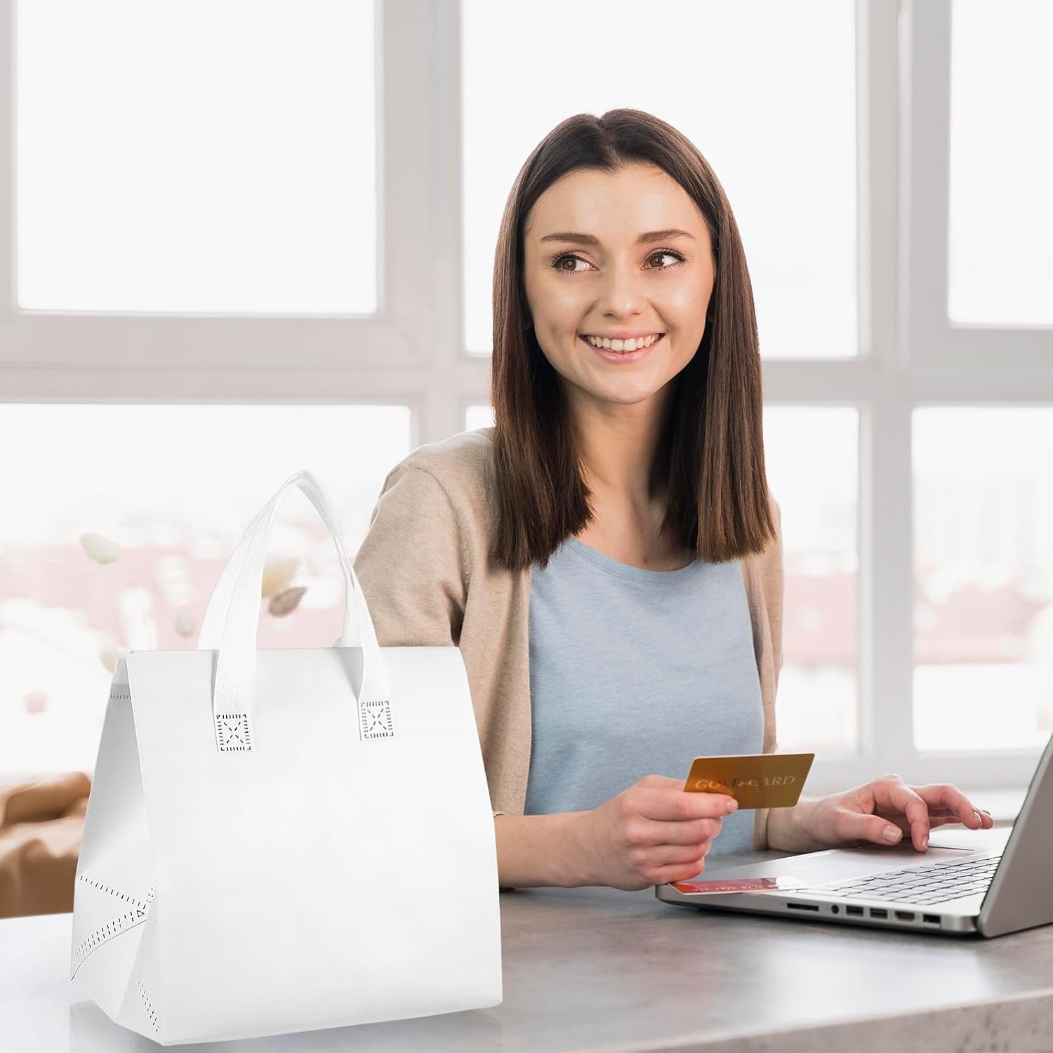 Logo Personalizado Bolsa Térmica para Comida para Llevar en Pack de 20, Ideal para Café, Leche, Té, Comida Caliente y Fría, Marisco Fresco, Pizza, Catering y Restaurantes (9.4 x 5.9 x 9.4 Pulgadas, Blanca) de Proveedor.