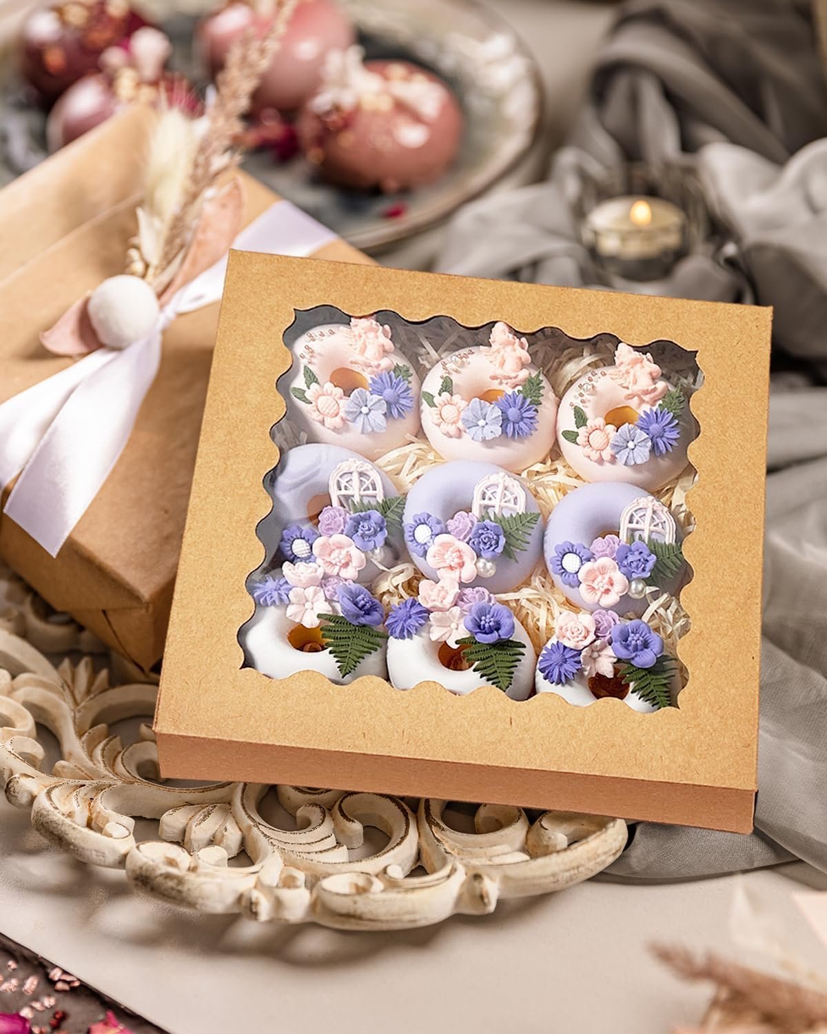 Caja para Pasteles de 55 piezas con Ventana 8x8x2.5 pulgadas, Ideal para Macarons y Galletas, Marca Blanca, Ensamble Fácil, Proveedor confiable. Caja para Pasteles de 55 piezas con Ventana 8x8x2.5 pulgadas, Ideal para Macarons y Galletas, Marca Blanca, Ensamble Fácil, Proveedor confiable.