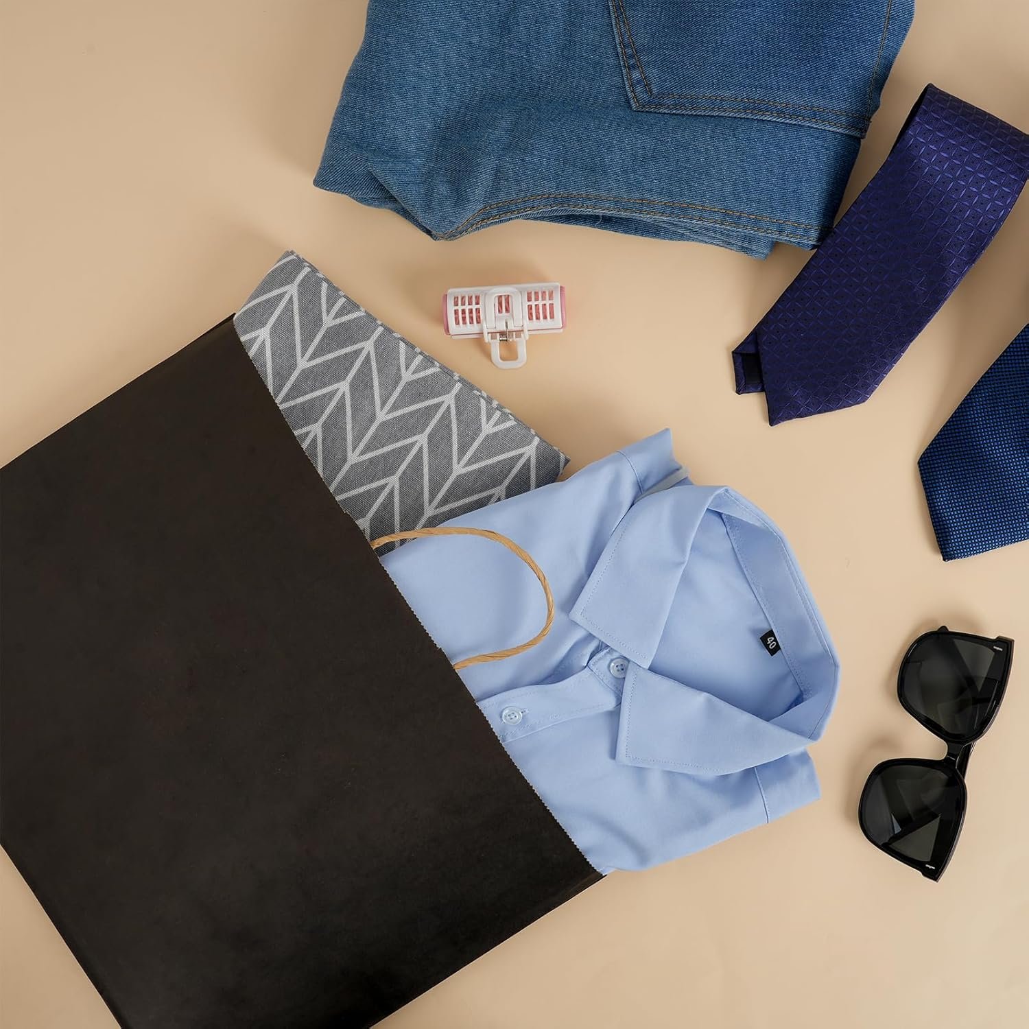 Bolsas de papel negro con asas de 60 piezas 16x6x12 pulgadas, ideales para regalos, comercio y tiendas minoristas, con opción de Logo Personalizado, Marca Blanca y Fábrica.