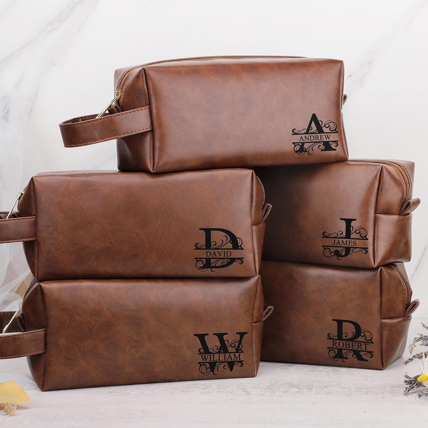 Bolsa de Aseo Personalizada para Hombre con Inicial M, Regalo Ideal para Aniversario, Navidad, San Valentín, Día del Padre o Cumpleaños, Fabricante de Artículos de Marca Blanca.