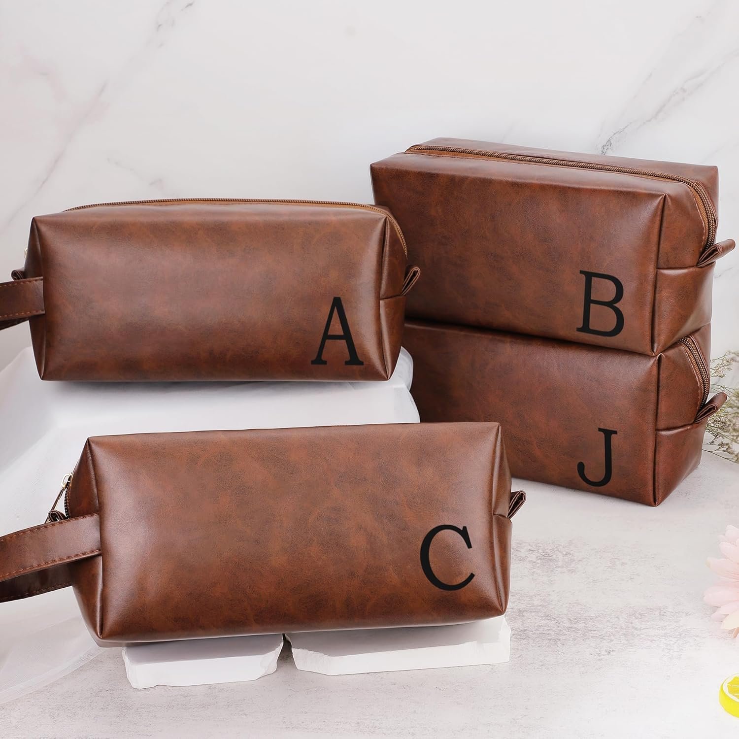 Bolsa de Aseo Personalizada para Hombre con Inicial M, Regalo Ideal para Aniversario, Navidad, San Valentín, Día del Padre o Cumpleaños, Fabricante de Artículos de Marca Blanca.