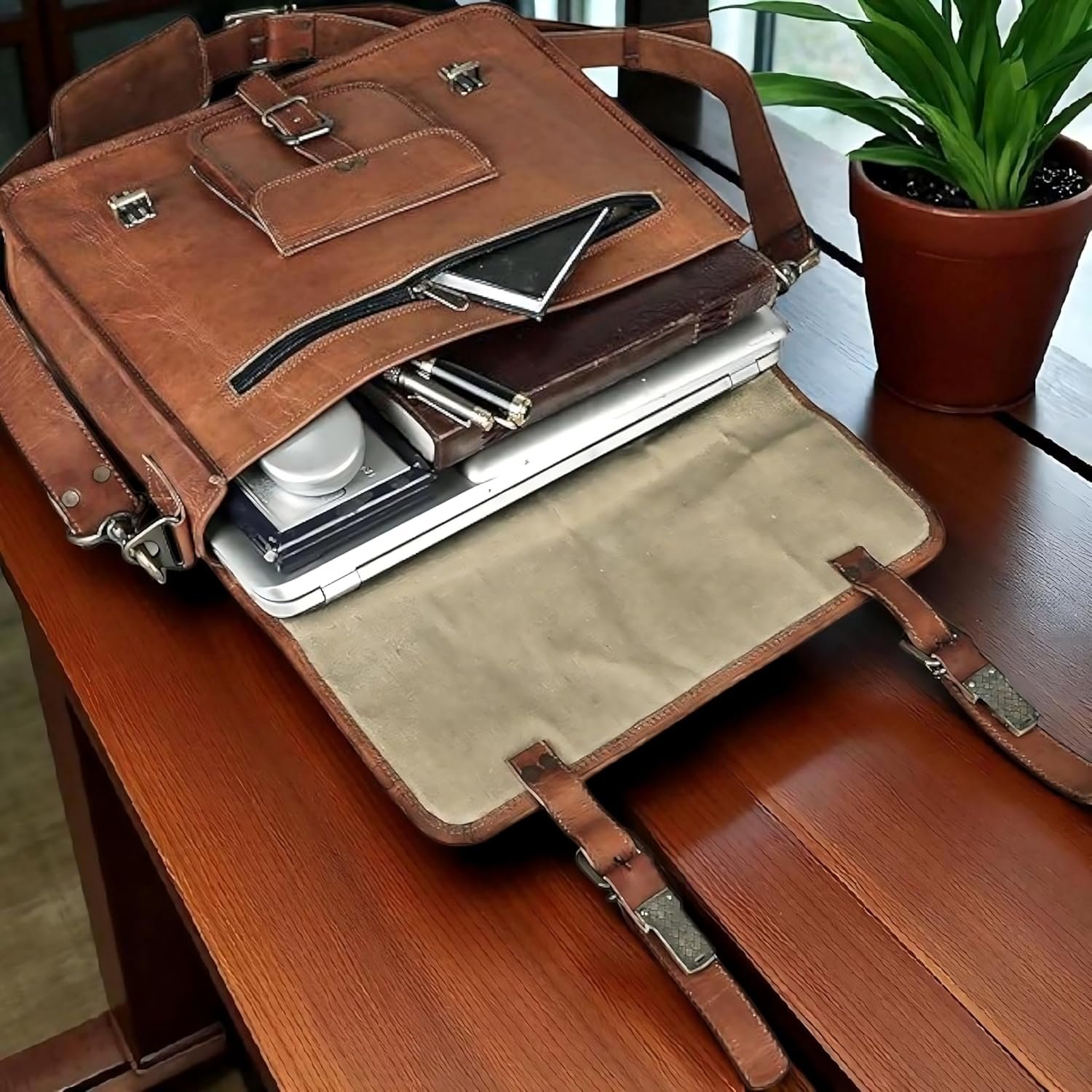 Logo Personalizado Mochila de Cuero Vintage para Hombre/Mujer, Bolso Engraved, Maletín para Laptop de Oficina/Viaje, Fábrica de Bolsos de Cuero Hechos a Mano para Múltiples Usos