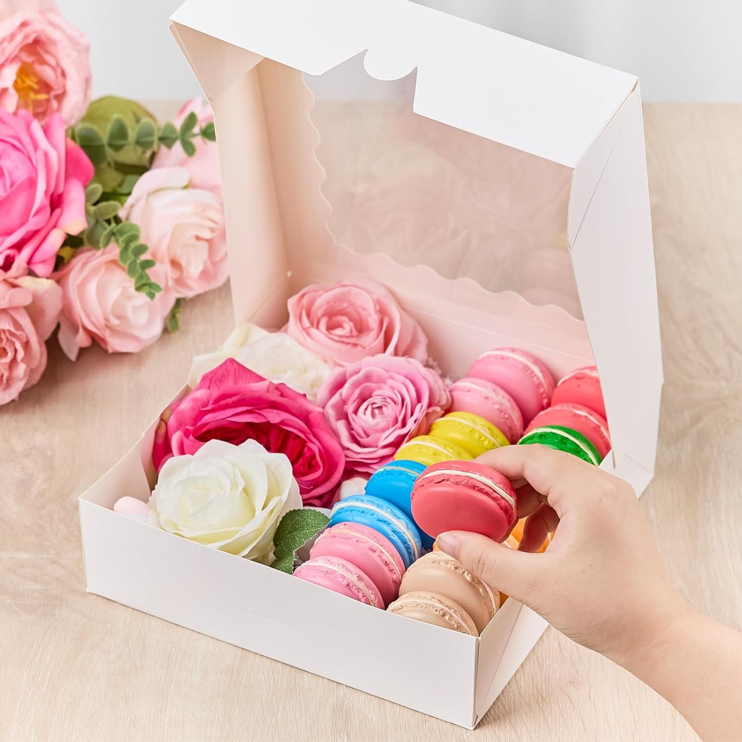 Caja de Pastelería 20 PCS, 9 x 9 x 2.5 Pulgadas, Cajas Blancas con Ventana, Cajas de Galletas Auto-Popup, Marca Blanca para Chocolates, Fábrica de Muffins y Donuts, Con Logo Personalizado.