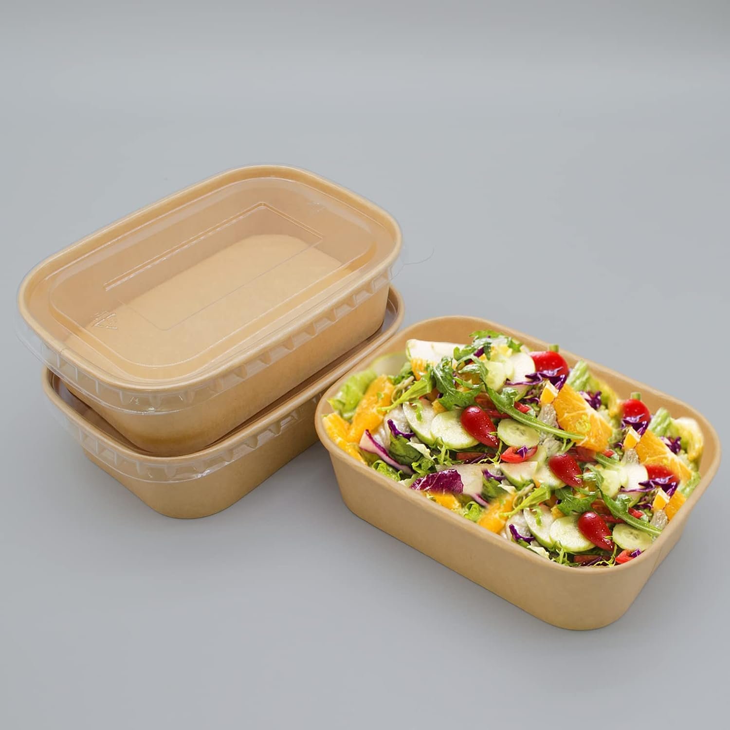 Contenedor desechable de comida de 17 oz con tapas, 50 sets de tazones de papel kraft compostables para sopa, fideos y acai aptos para microondas, cuenco a prueba de fugas para ensaladas, marca blanca de fabricante para almuerzos, fiestas y comida para llevar.