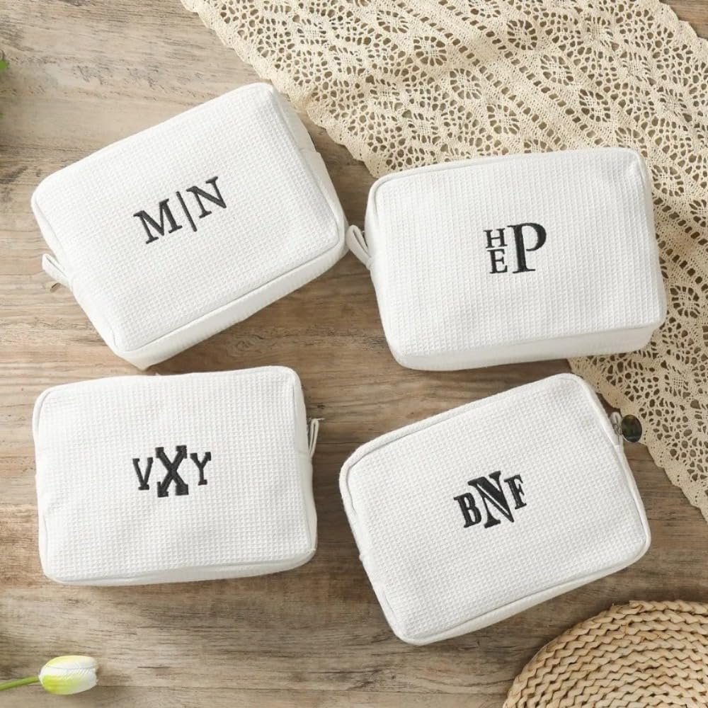 Logo Personalizado Neceser de Viaje para Cosméticos, Bolsa de Aseo Bordada con Nombre Personalizado para Mujeres, Mamás, Papás, Damas de Honor (22x16x9.5cm) - Proveedor de Productos Especializados
