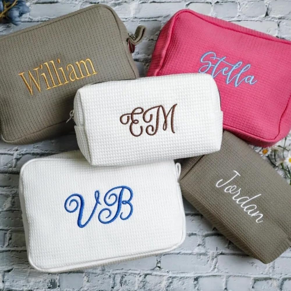 Logo Personalizado Neceser de Viaje para Cosméticos, Bolsa de Aseo Bordada con Nombre Personalizado para Mujeres, Mamás, Papás, Damas de Honor (22x16x9.5cm) - Proveedor de Productos Especializados