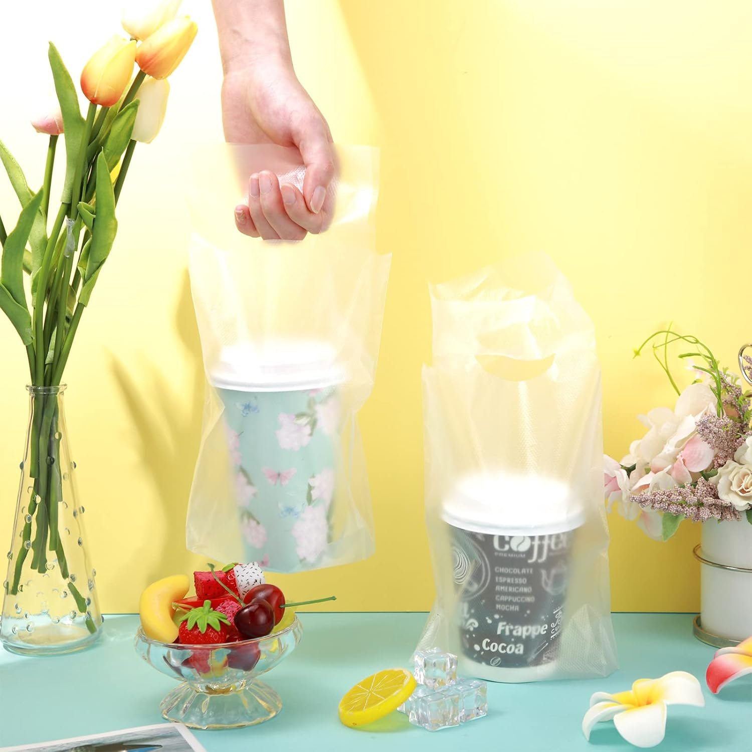 Bolsas Plásticas Transparentes con Asa para Bebidas 200 Piezas, Soporte para Tazas de Café y Bebidas, Logo Personalizado, 16 x 24 cm, Proveedor de Suministros para Restaurantes y Bares, Marca Blanca. Bolsas Plásticas Transparentes con Asa para Bebidas 200 Piezas, Soporte para Tazas de Café y Bebidas, Logo Personalizado, 16 x 24 cm, Proveedor de Suministros para Restaurantes y Bares, Marca Blanca.