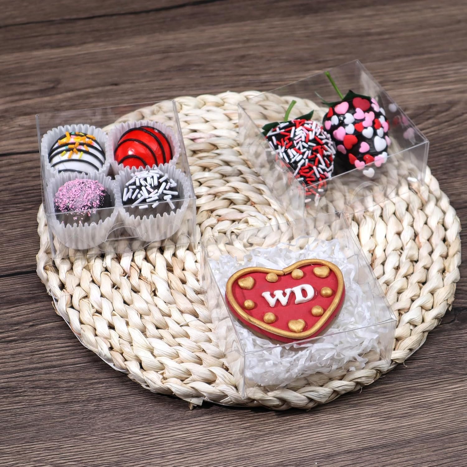 Cajas de regalo de plástico transparente de 100 piezas de 4x4x2 pulgadas para galletas, fresas cubiertas de chocolate, trufas, brownies y más con Marca Blanca, ideales para personalización con Logo Personalizado y disponibles en Fábrica.