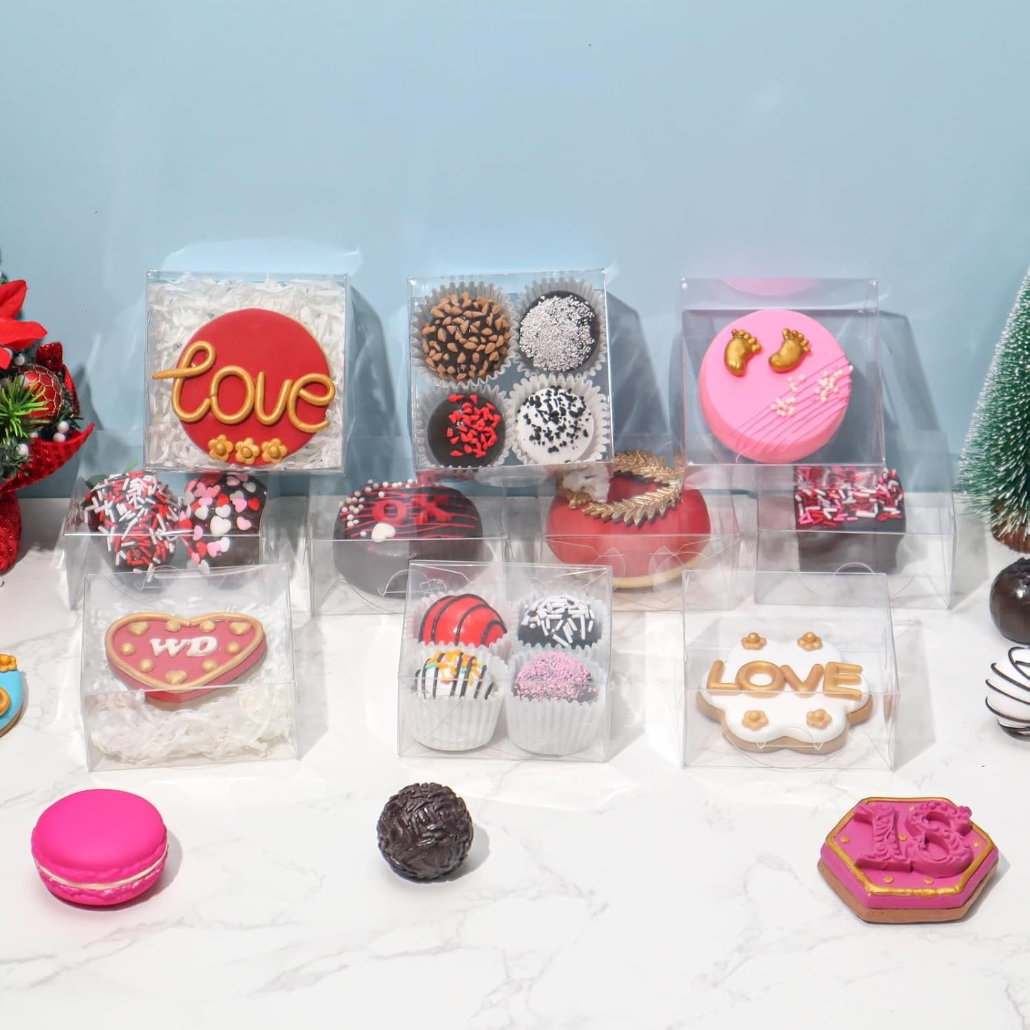 Cajas de regalo de plástico transparente de 100 piezas de 4x4x2 pulgadas para galletas, fresas cubiertas de chocolate, trufas, brownies y más con Marca Blanca, ideales para personalización con Logo Personalizado y disponibles en Fábrica.