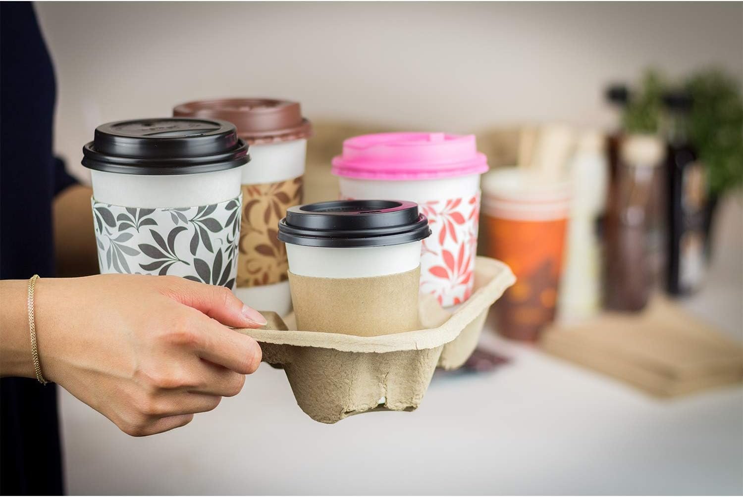 Logo Personalizado para Transportar Bebidas Desechables | Pack de 300 | Bandeja para 4 Tazas de Fibra Moldada (Tazas de 8-32 oz) Resistente y Fácil de Transportar con Marca Blanca de Proveedor