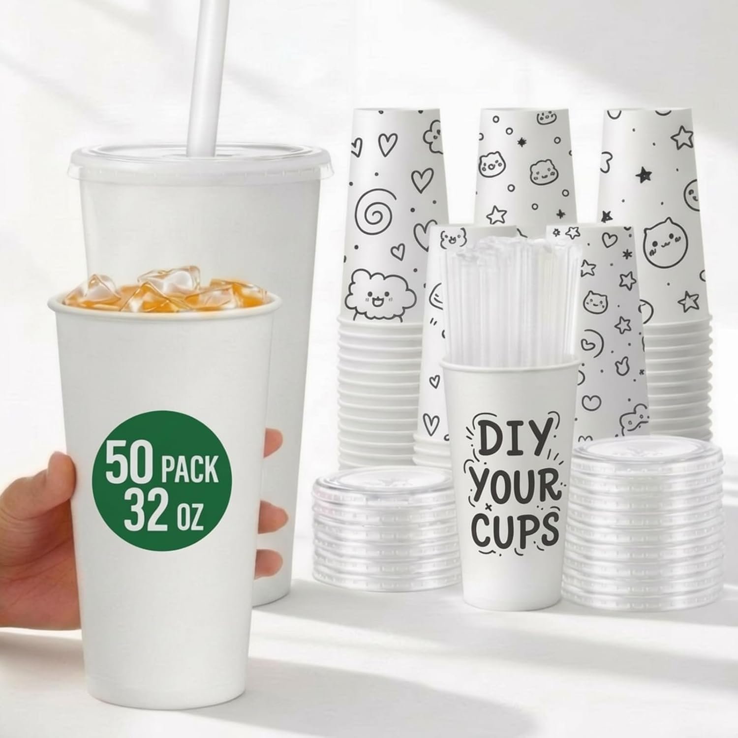 Tazas de papel desechables de 32 oz blancas con tapa y popotes, personalizadas con logo, ideales para bebidas frías, batidos, café helado y parfaits; proveedor confiable para tu marca blanca.